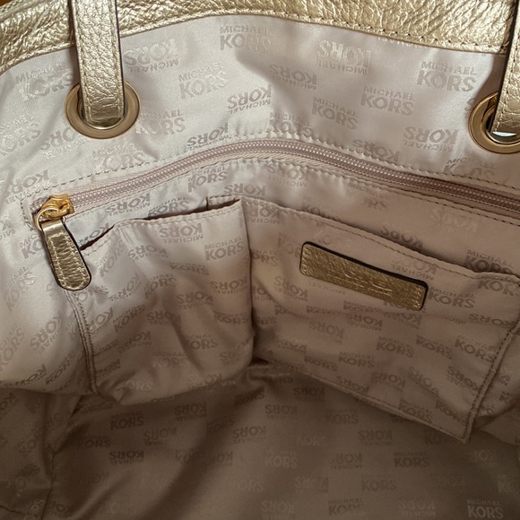 Gold Logo MK Purse - Picture 9 of 11